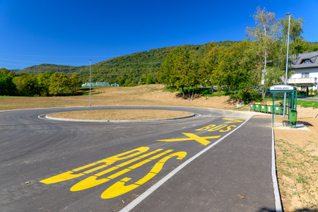 Avtobusno obračališča in postajališče Štrekljevec